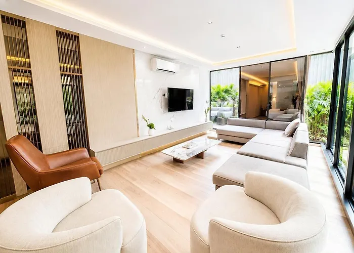 Rca Hub Pool And Massage In Thonglor 公寓式飯店 曼谷