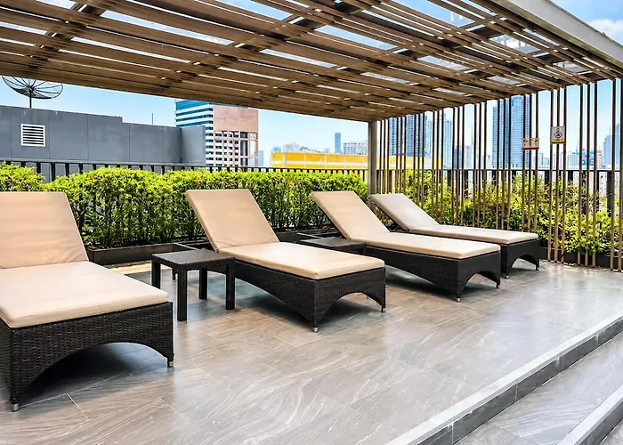Rca Hub Pool And Massage In Thonglor